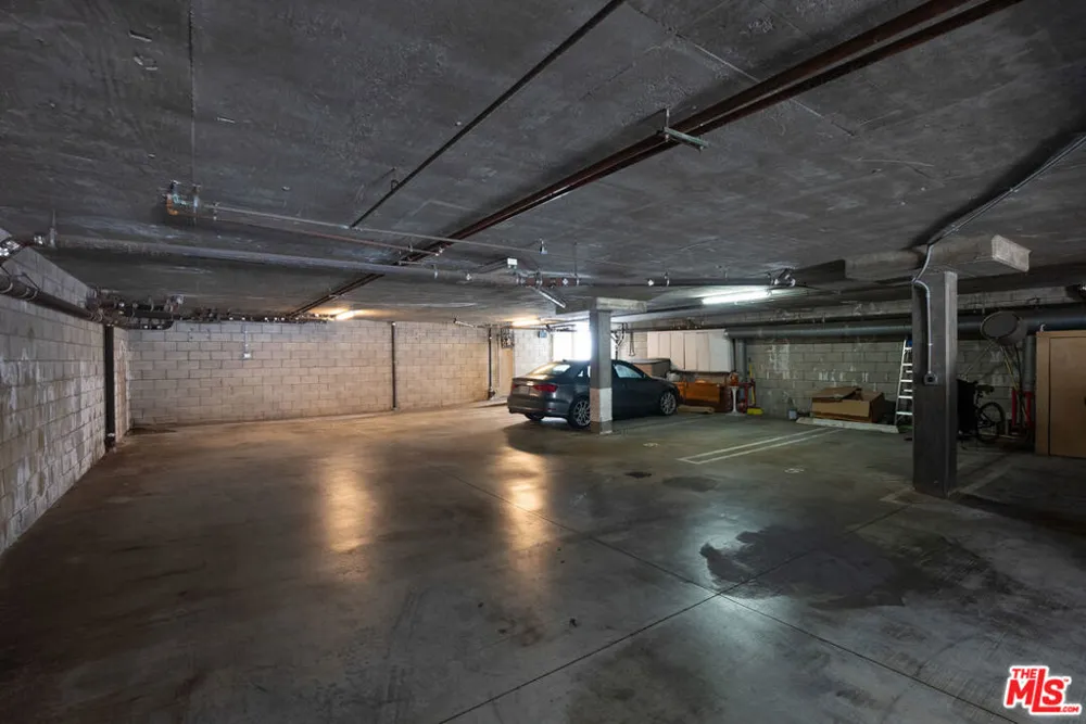 1823 20th Street #103 Santa Monica, CA 90404