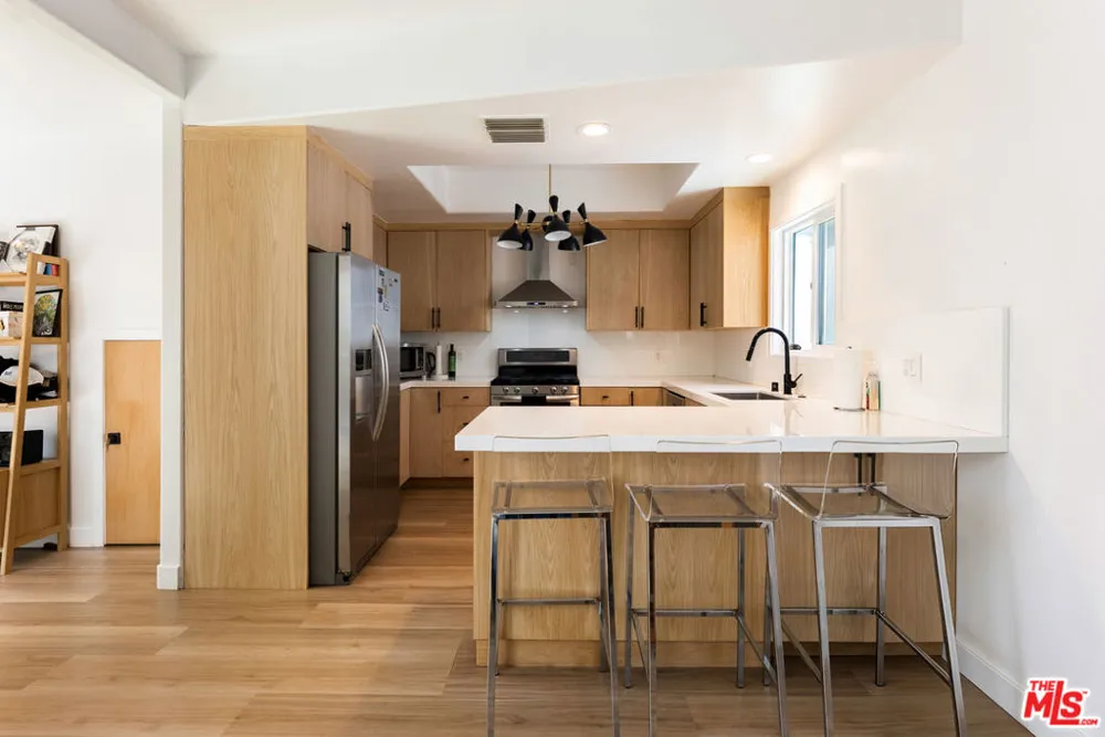 1823 20th Street #103 Santa Monica, CA 90404