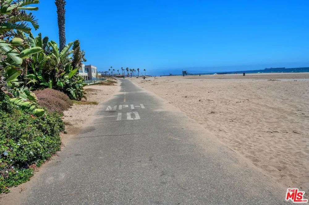 7301 Vista Del Mar #B 113 Playa del Rey, CA 90293