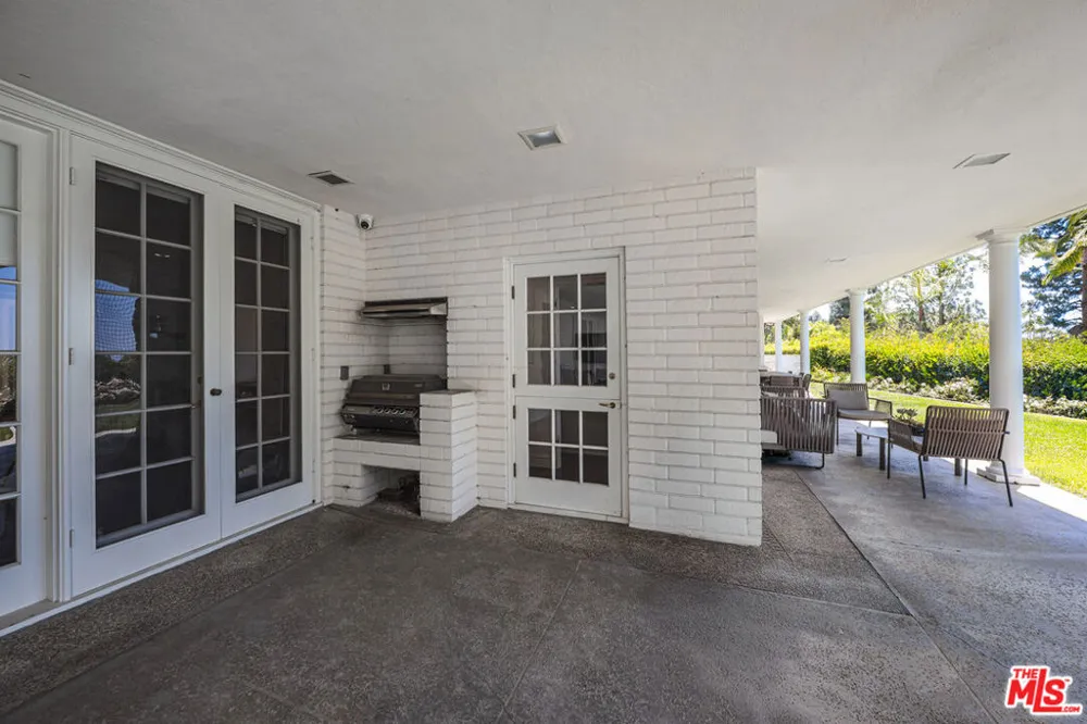 1201 Loma Vista Drive Beverly Hills, CA 90210