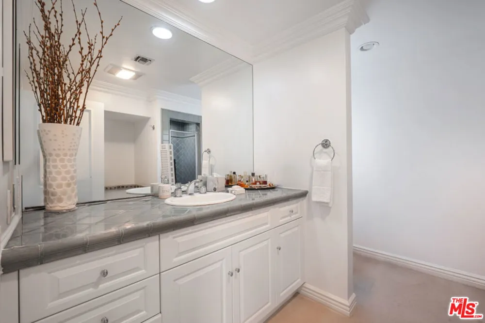 1201 Loma Vista Drive Beverly Hills, CA 90210