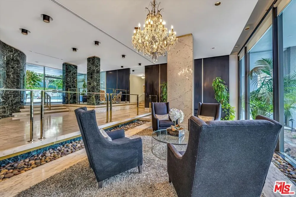 10450 Wilshire Boulevard #10J Los Angeles, CA 90024