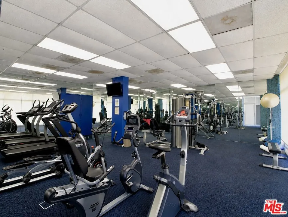 10450 Wilshire Boulevard #10J Los Angeles, CA 90024