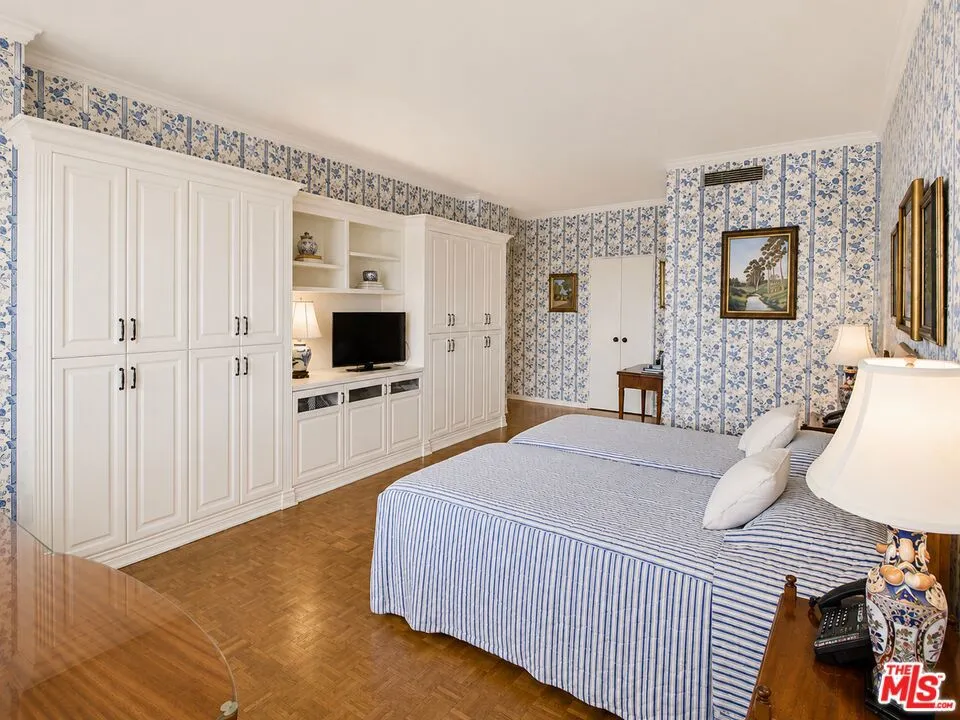 10450 Wilshire Boulevard #10J Los Angeles, CA 90024