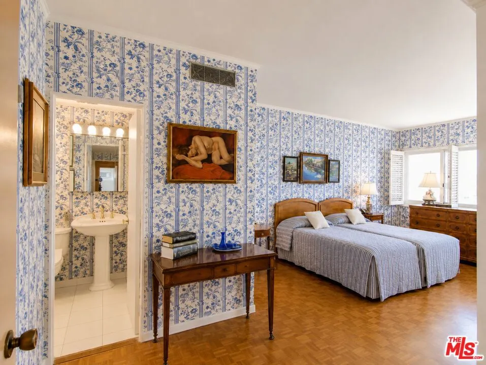 10450 Wilshire Boulevard #10J Los Angeles, CA 90024