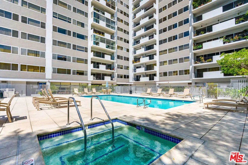 10450 Wilshire Boulevard #10J Los Angeles, CA 90024