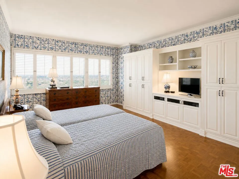 10450 Wilshire Boulevard #10J Los Angeles, CA 90024