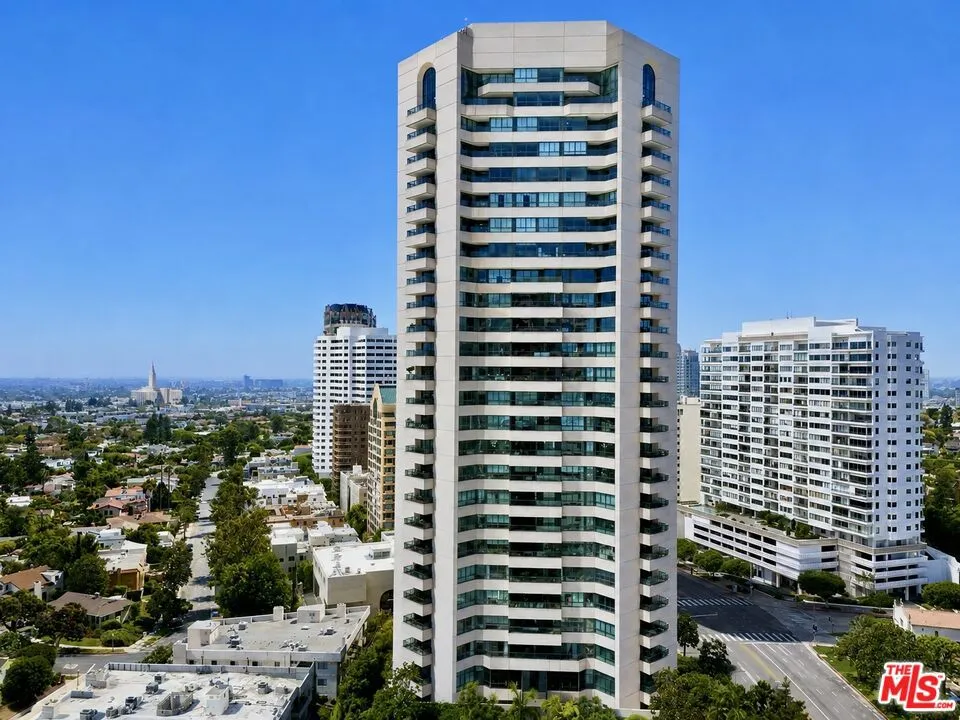 10450 Wilshire Boulevard #10J Los Angeles, CA 90024