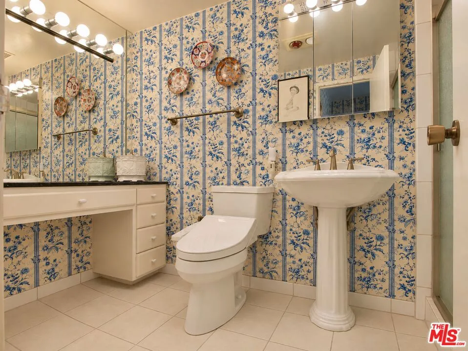 10450 Wilshire Boulevard #10J Los Angeles, CA 90024