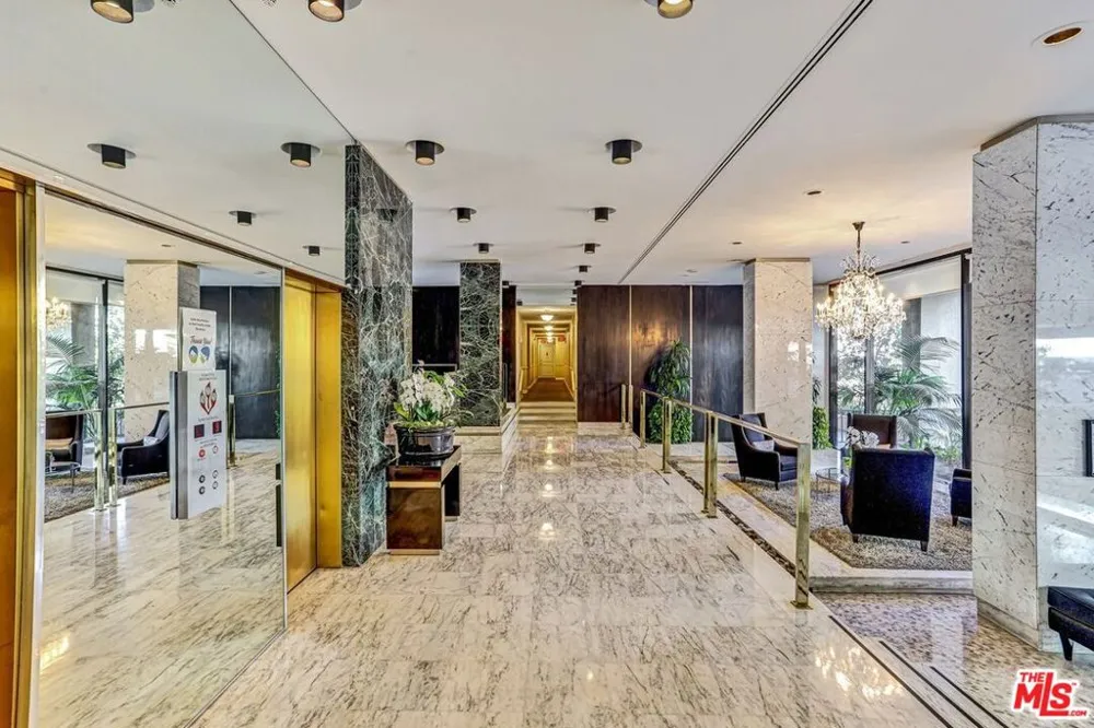 10450 Wilshire Boulevard #10J Los Angeles, CA 90024