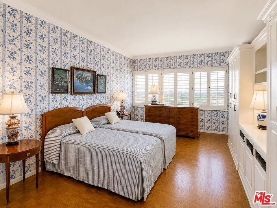 10450 Wilshire Boulevard #10J Los Angeles, CA 90024
