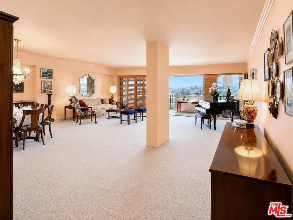 10450 Wilshire Boulevard #10J Los Angeles, CA 90024