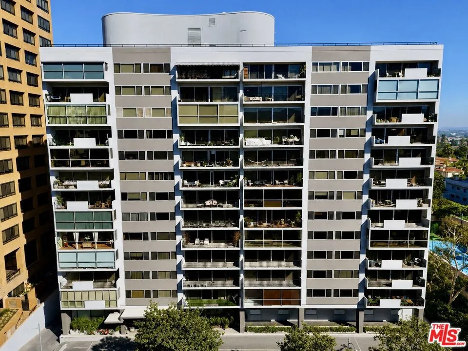10450 Wilshire Boulevard #10J Los Angeles, CA 90024