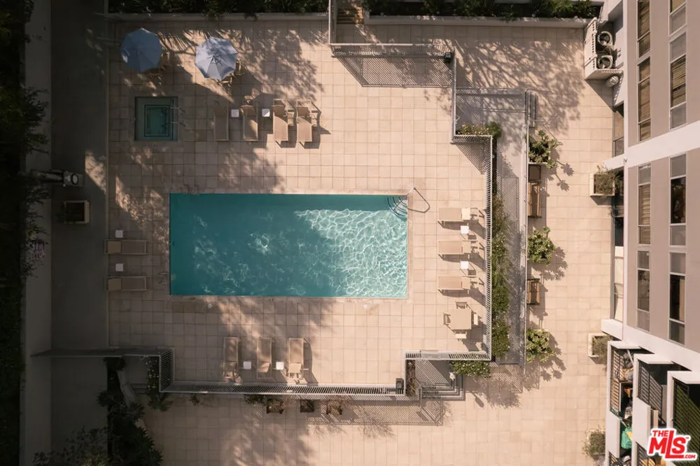 10450 Wilshire Boulevard #10J Los Angeles, CA 90024