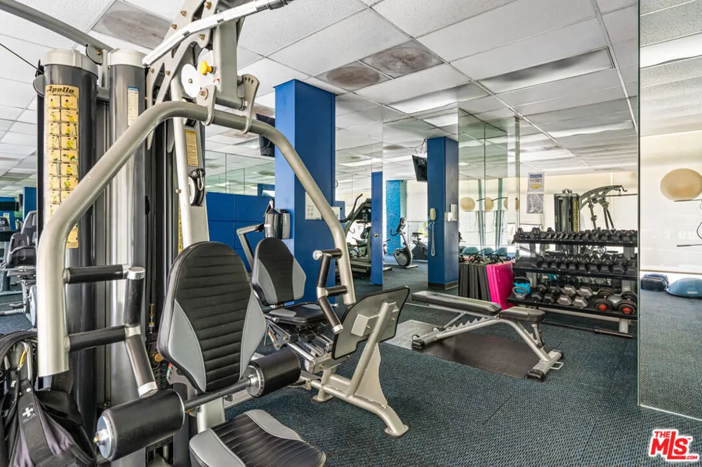 10450 Wilshire Boulevard #10J Los Angeles, CA 90024