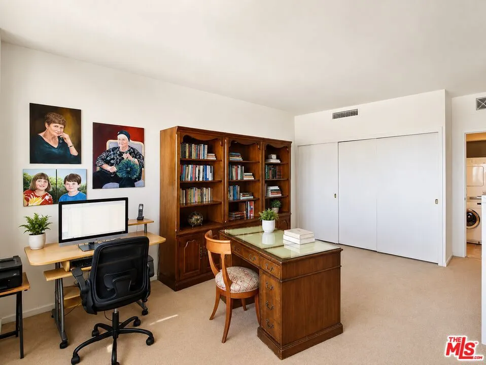 10450 Wilshire Boulevard #10J Los Angeles, CA 90024