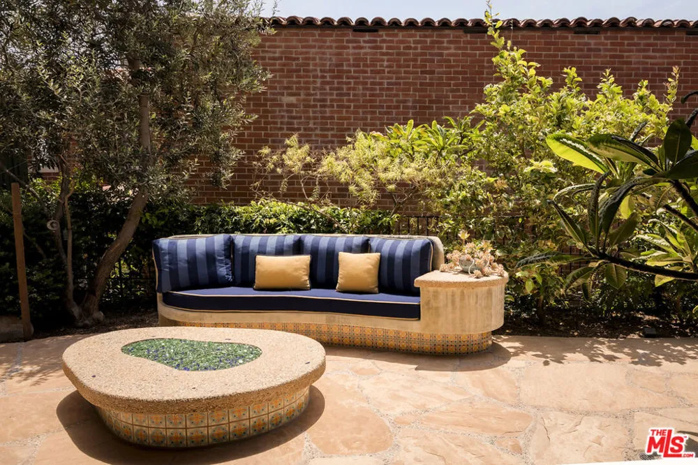 17638 Revello Drive Los Angeles, CA 90272