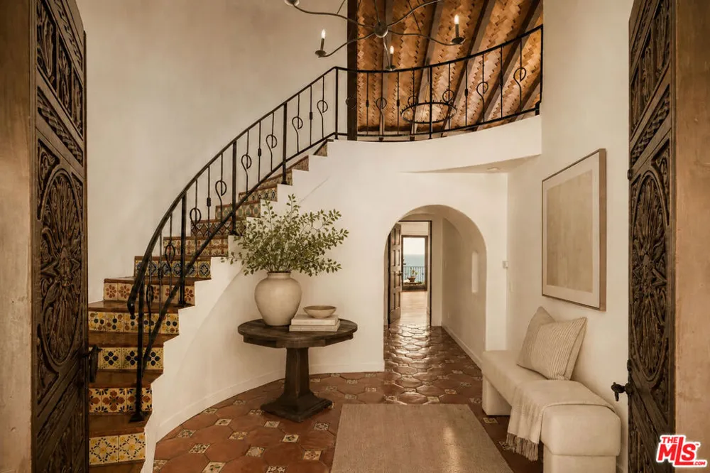 17638 Revello Drive Los Angeles, CA 90272