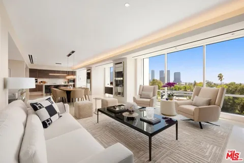1200 Club View Drive #6S