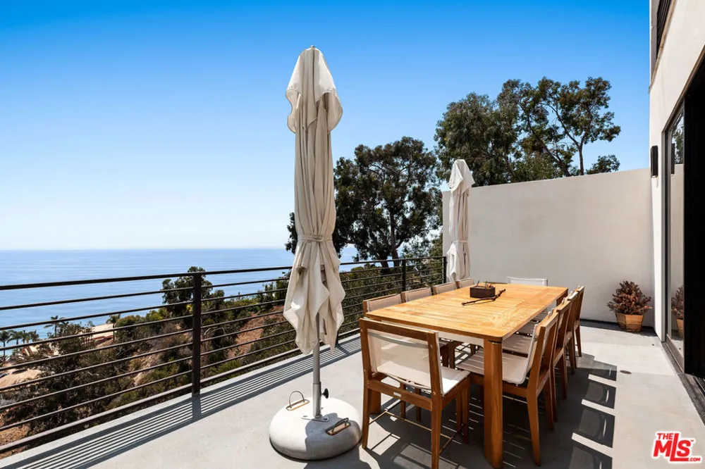 3359 Rambla Pacifico Malibu, CA 90265
