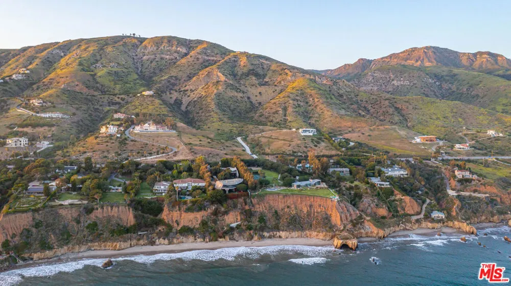 4130 Encinal Canyon Road Malibu, CA 90265
