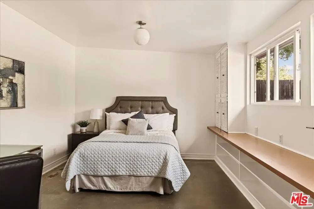 17248 Warrington Drive Granada Hills, CA 91344