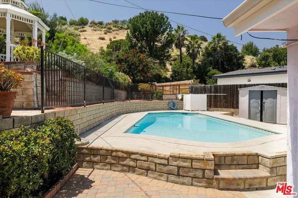 17248 Warrington Drive Granada Hills, CA 91344