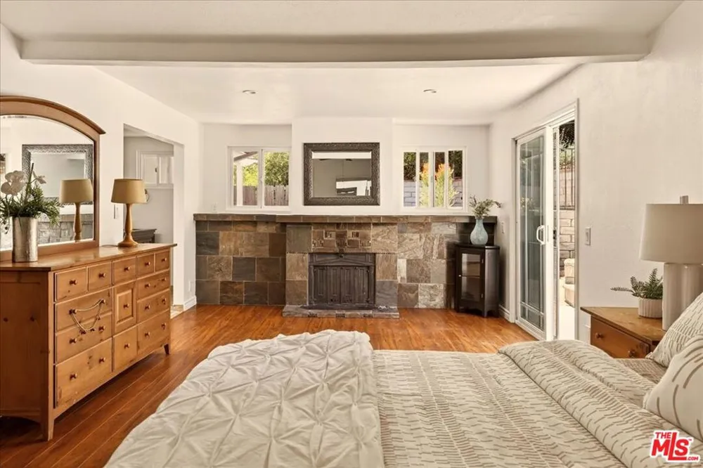 17248 Warrington Drive Granada Hills, CA 91344