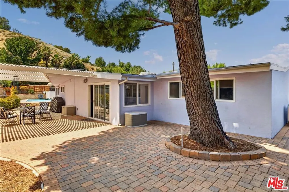 17248 Warrington Drive Granada Hills, CA 91344