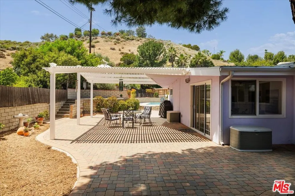 17248 Warrington Drive Granada Hills, CA 91344