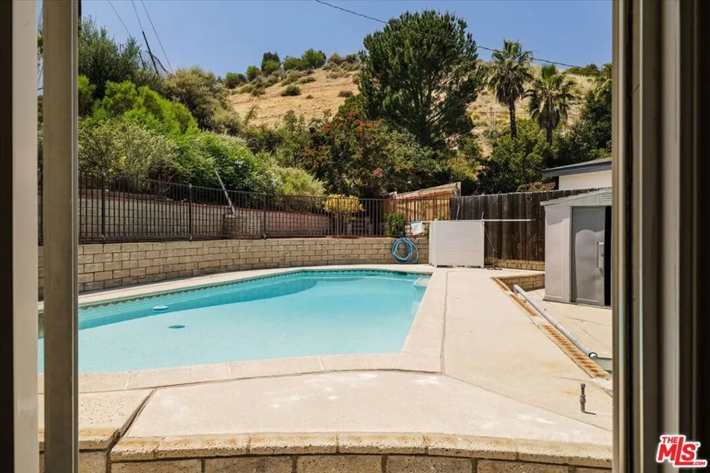 17248 Warrington Drive Granada Hills, CA 91344