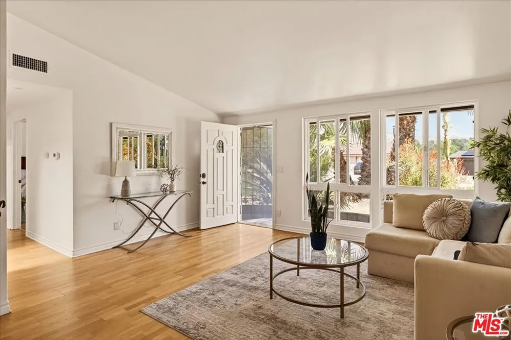 17248 Warrington Drive Granada Hills, CA 91344