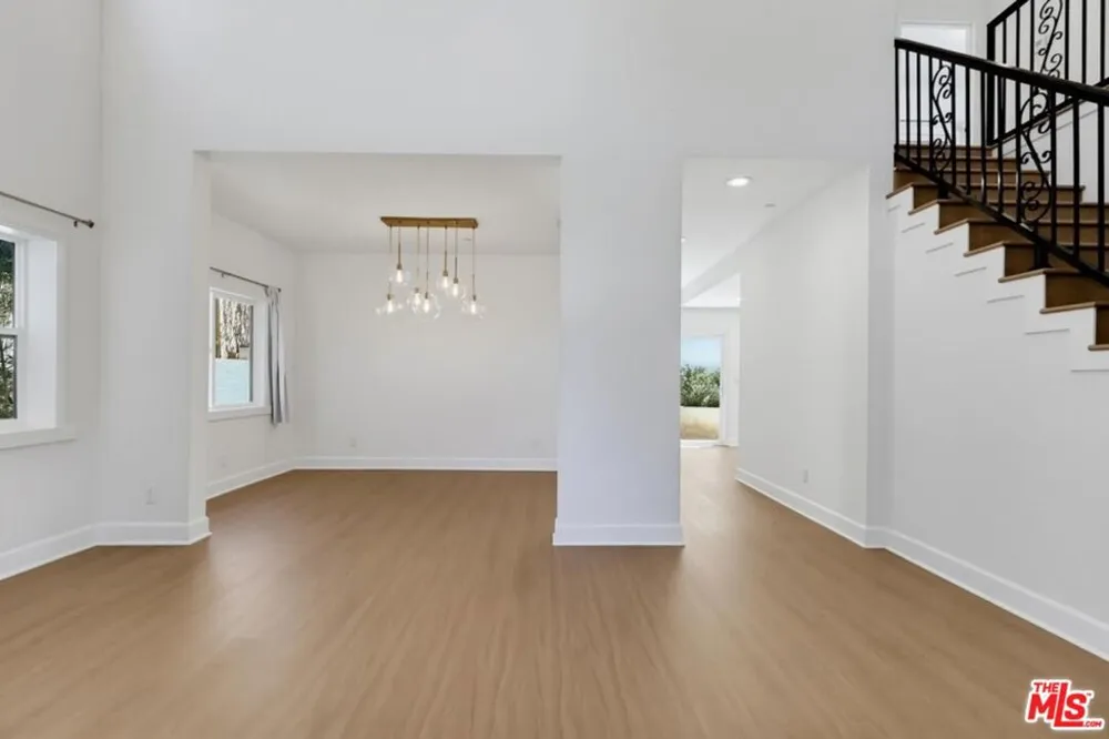 3528 Mesquite Drive Calabasas, CA 91302