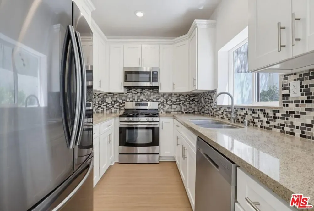 3528 Mesquite Drive Calabasas, CA 91302