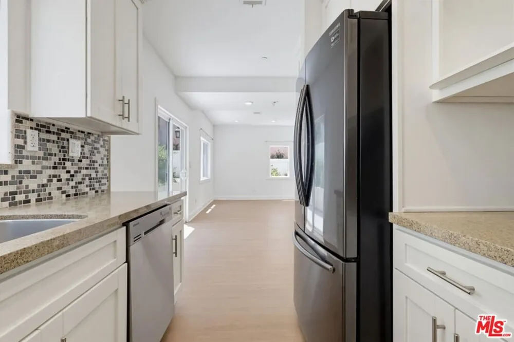 3528 Mesquite Drive Calabasas, CA 91302