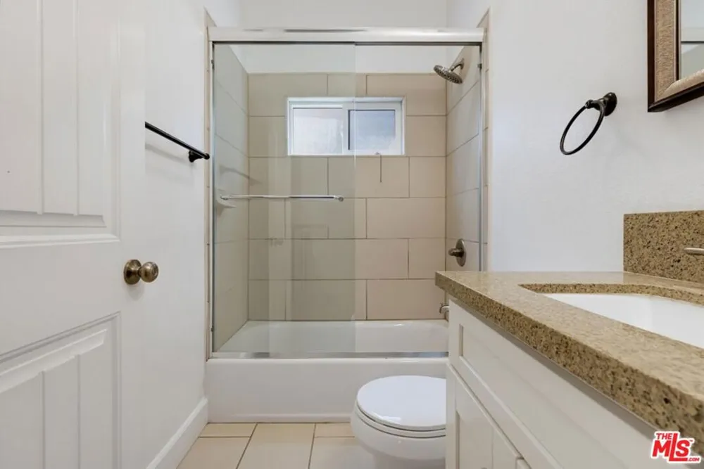 3528 Mesquite Drive Calabasas, CA 91302