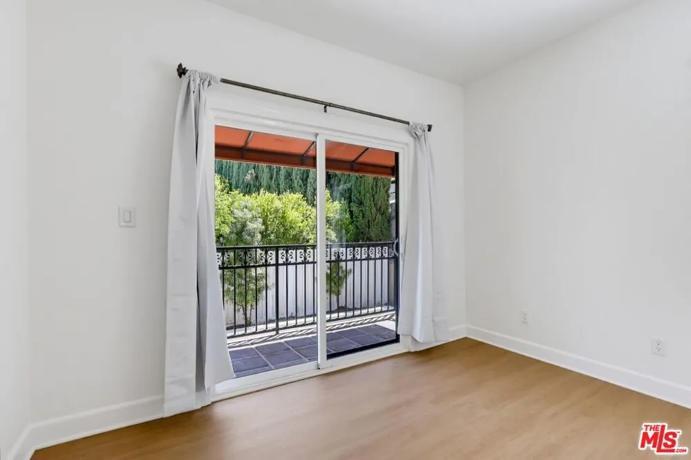 3528 Mesquite Drive Calabasas, CA 91302