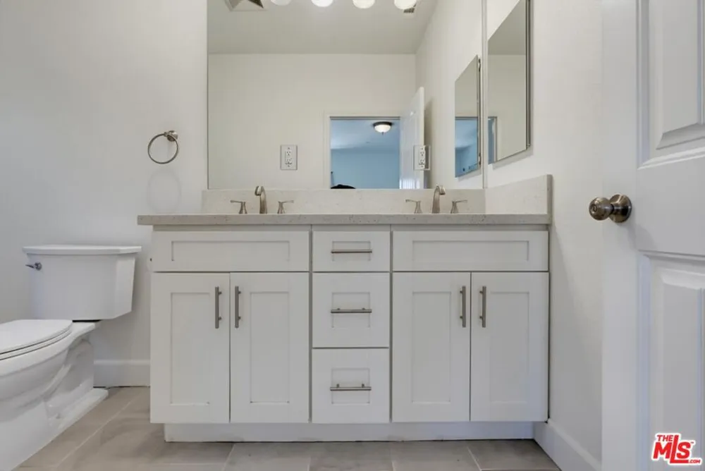 3528 Mesquite Drive Calabasas, CA 91302