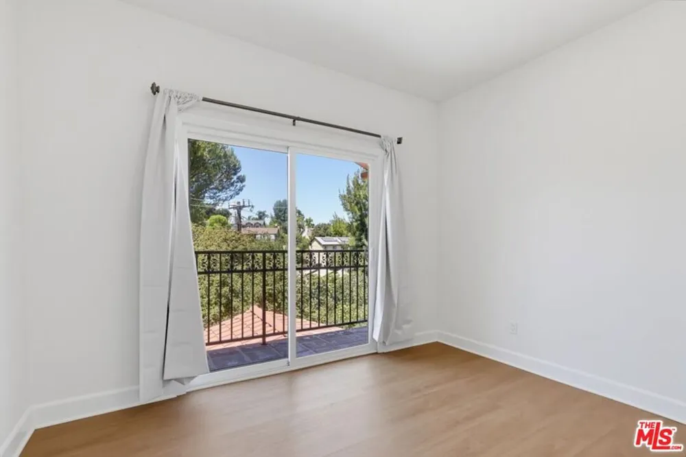 3528 Mesquite Drive Calabasas, CA 91302