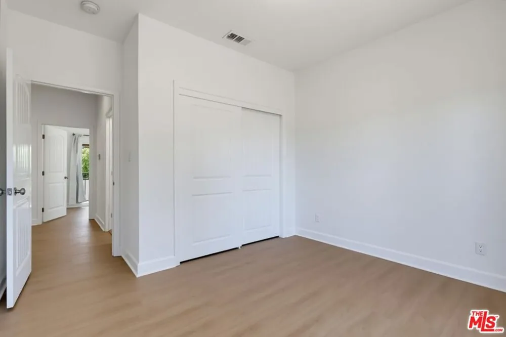 3528 Mesquite Drive Calabasas, CA 91302