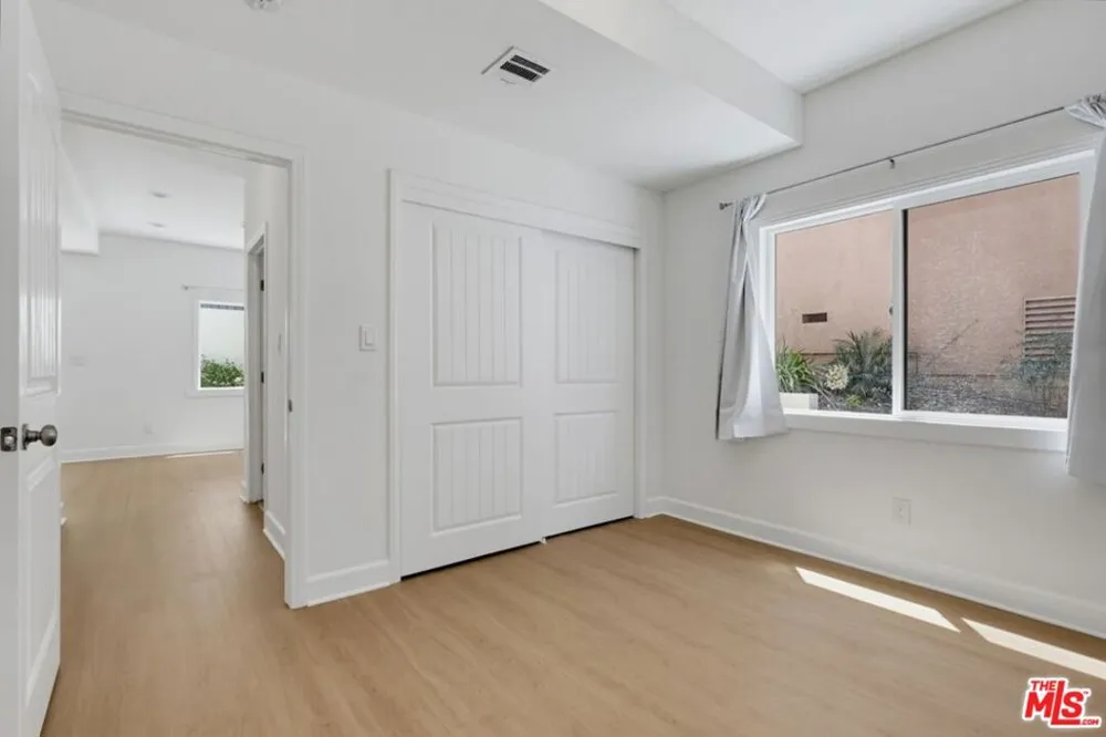 3528 Mesquite Drive Calabasas, CA 91302