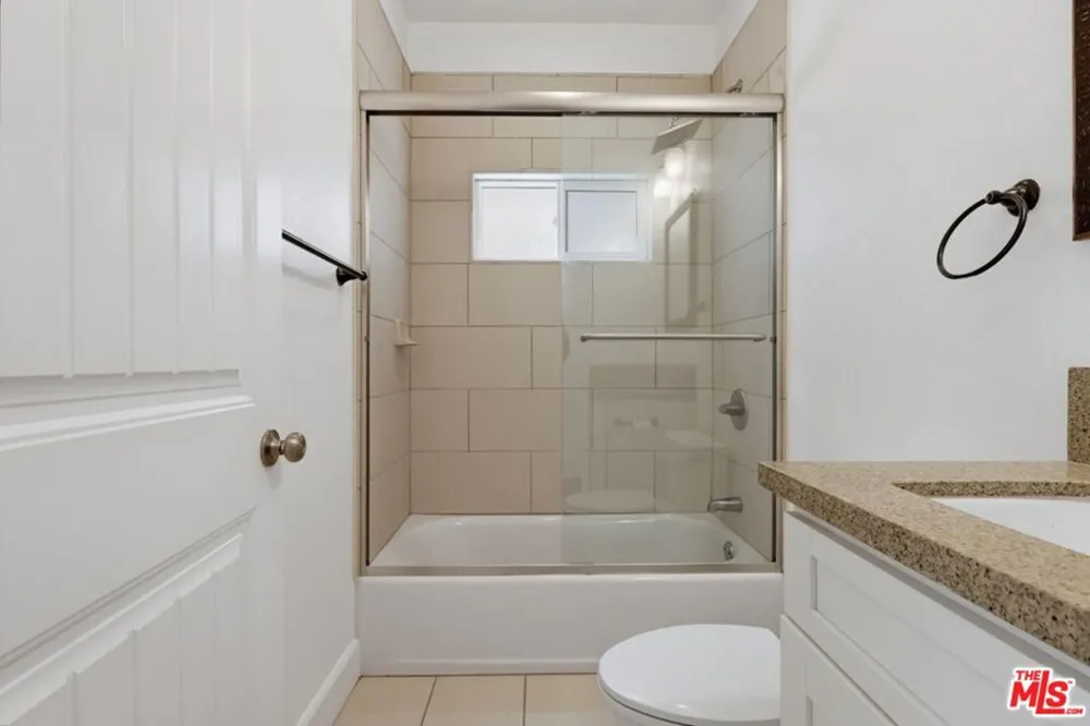 3528 Mesquite Drive Calabasas, CA 91302