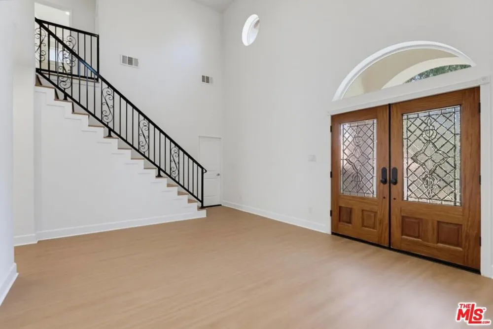 3528 Mesquite Drive Calabasas, CA 91302