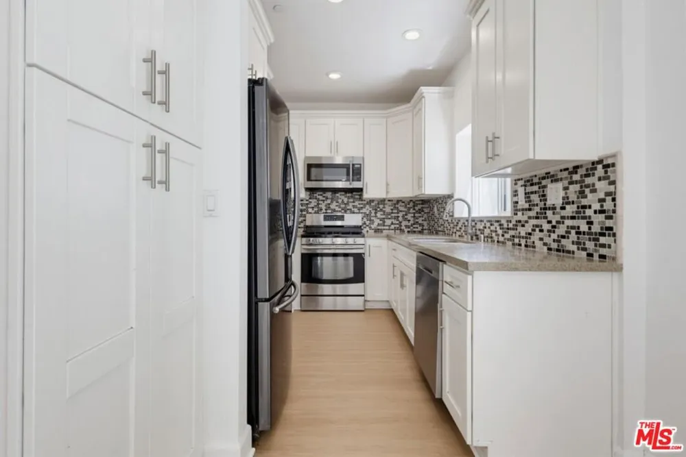 3528 Mesquite Drive Calabasas, CA 91302
