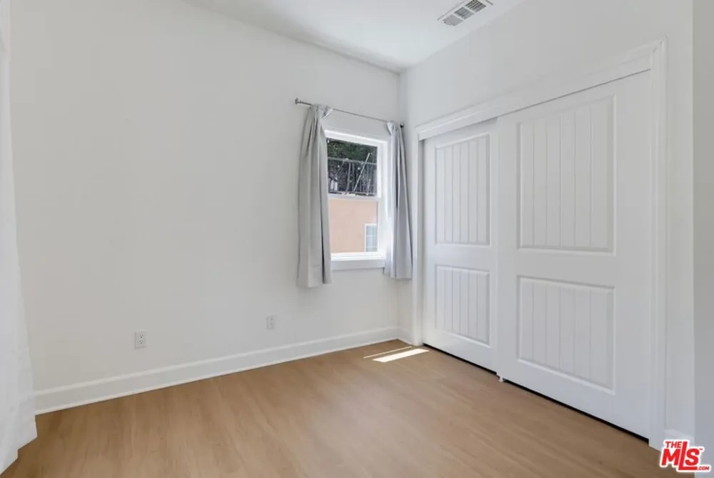 3528 Mesquite Drive Calabasas, CA 91302