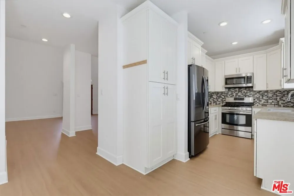 3528 Mesquite Drive Calabasas, CA 91302