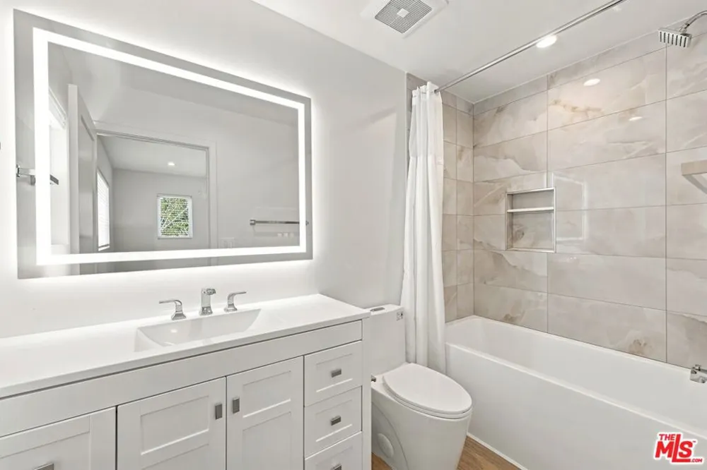 20212 W Gault Street Winnetka, CA 91306