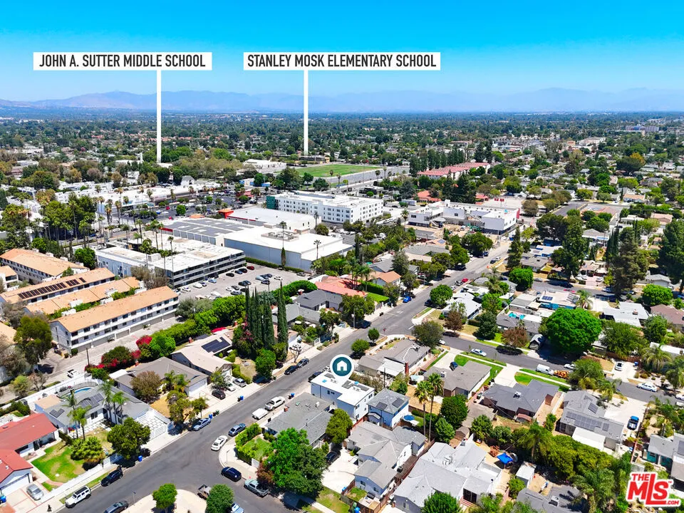 20212 W Gault Street Winnetka, CA 91306