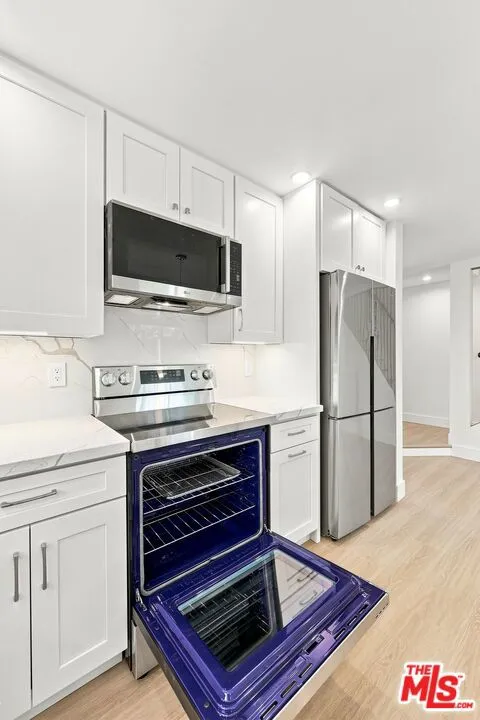 20212 W Gault Street Winnetka, CA 91306