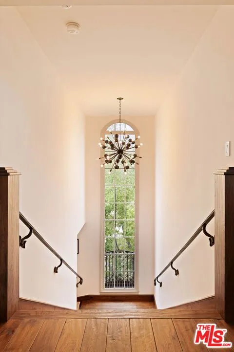2356 Hollyridge Drive Los Angeles, CA 90068